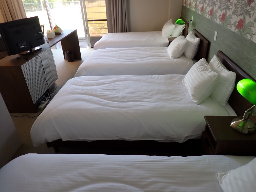 Room GRP（小さなテラス付き）