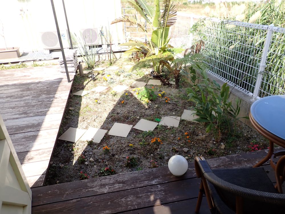 Room E（小さなデッキ付き）