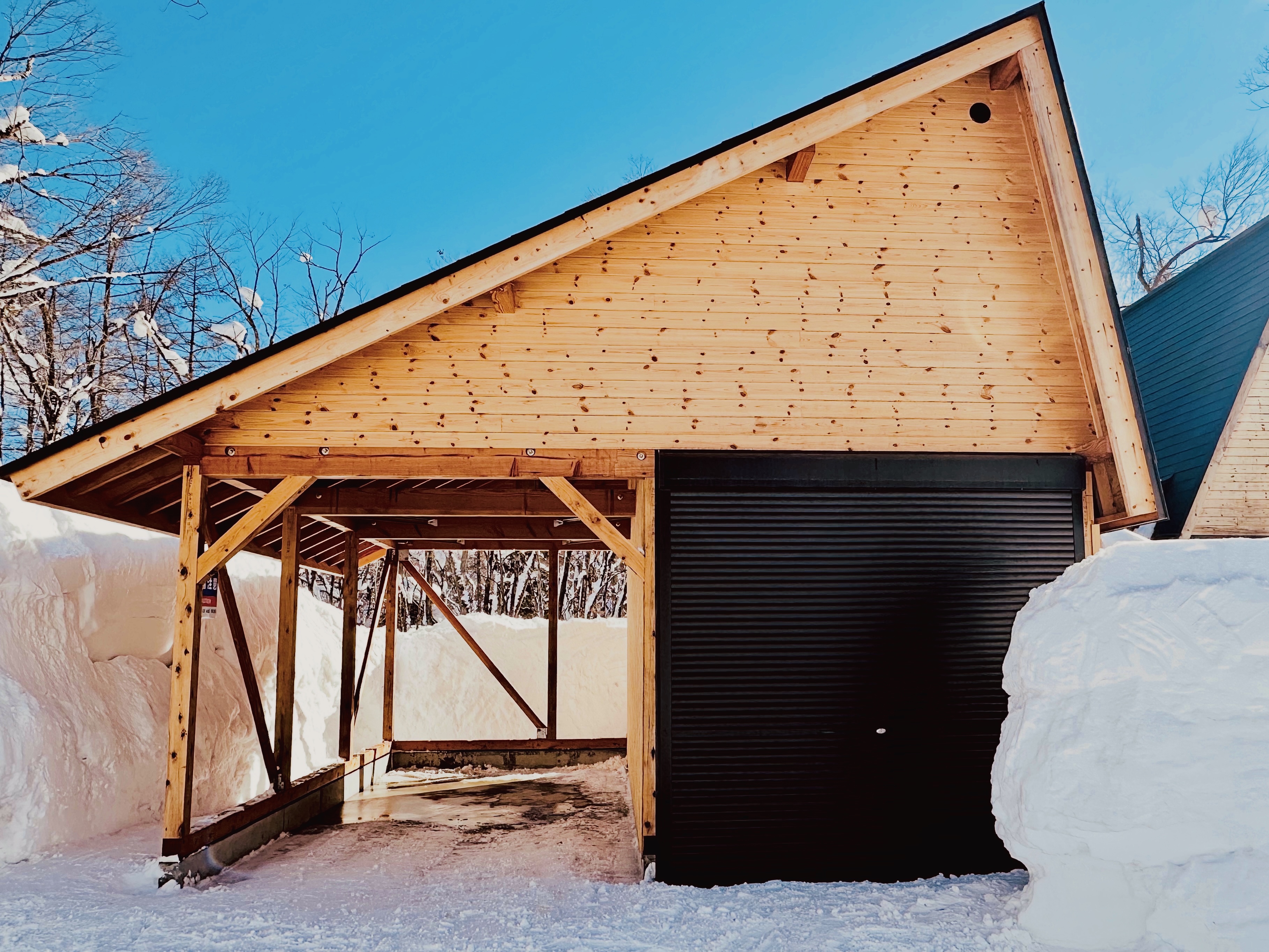屋根付き駐車場