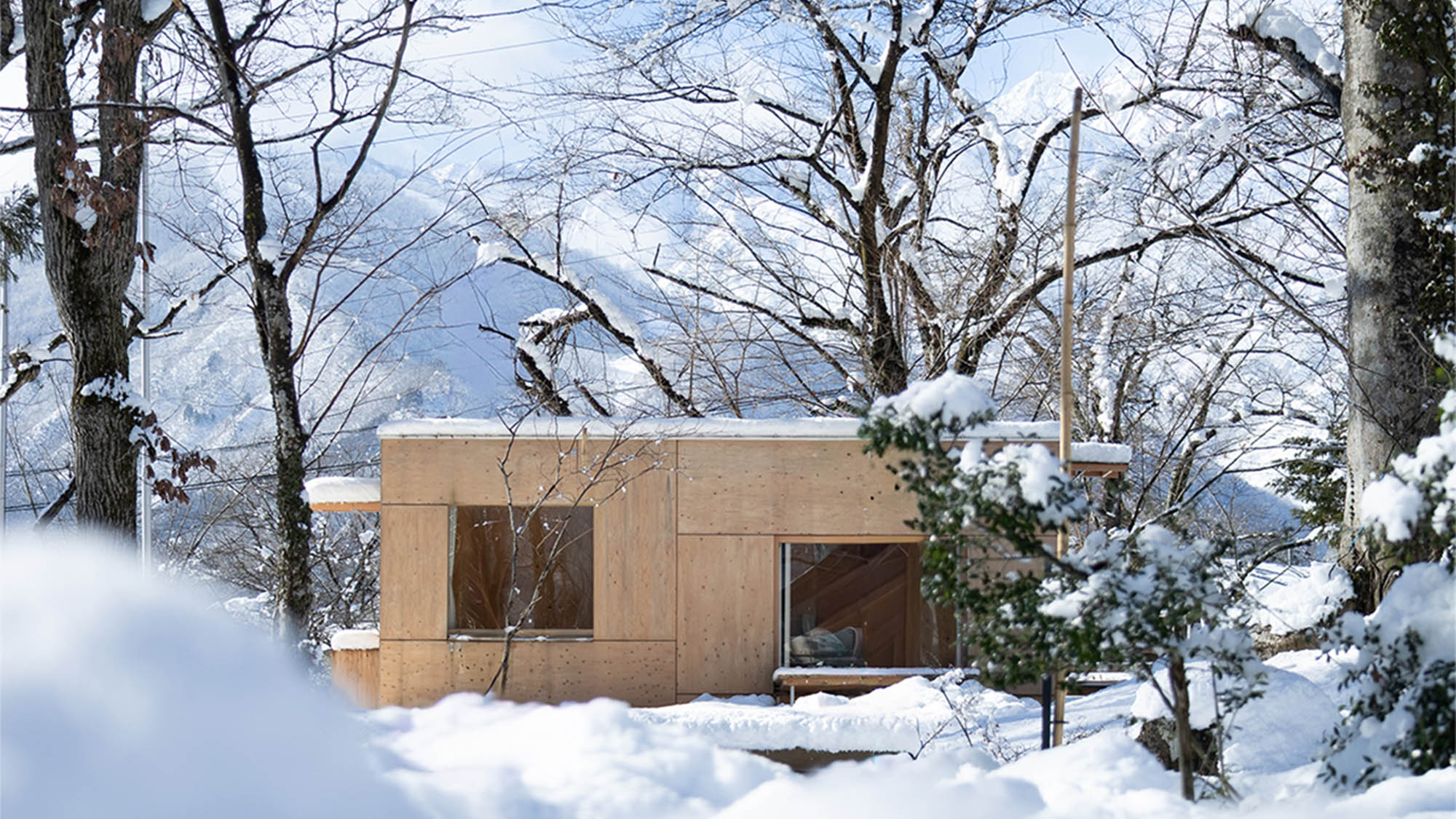 ・【住箱ーJYUBAKOー】住まいと自然の関係を調和させたモバイルハウス