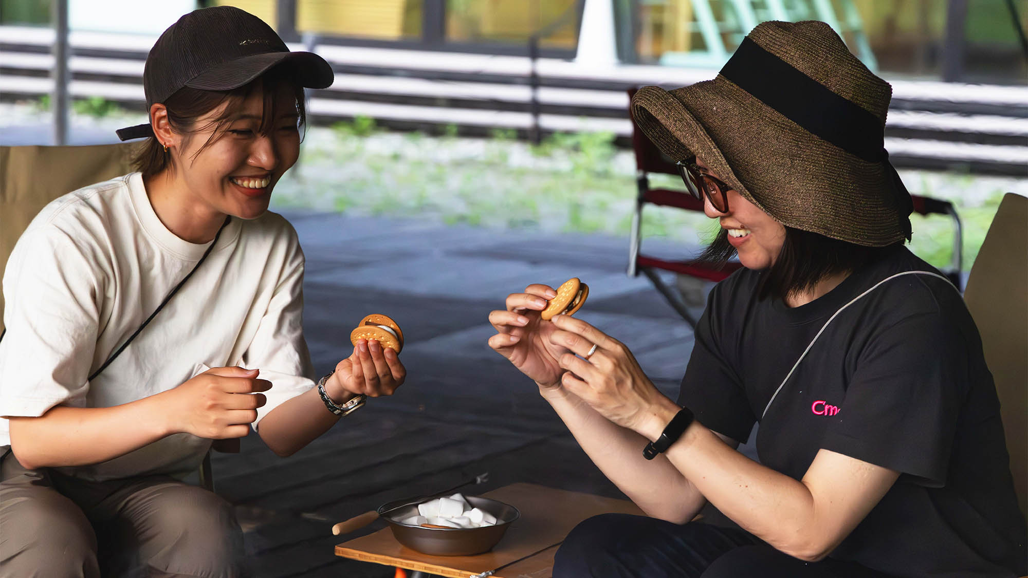 ・【焚火】焚火で作る甘いチルタイム　旅先ならではの特別な思い出を