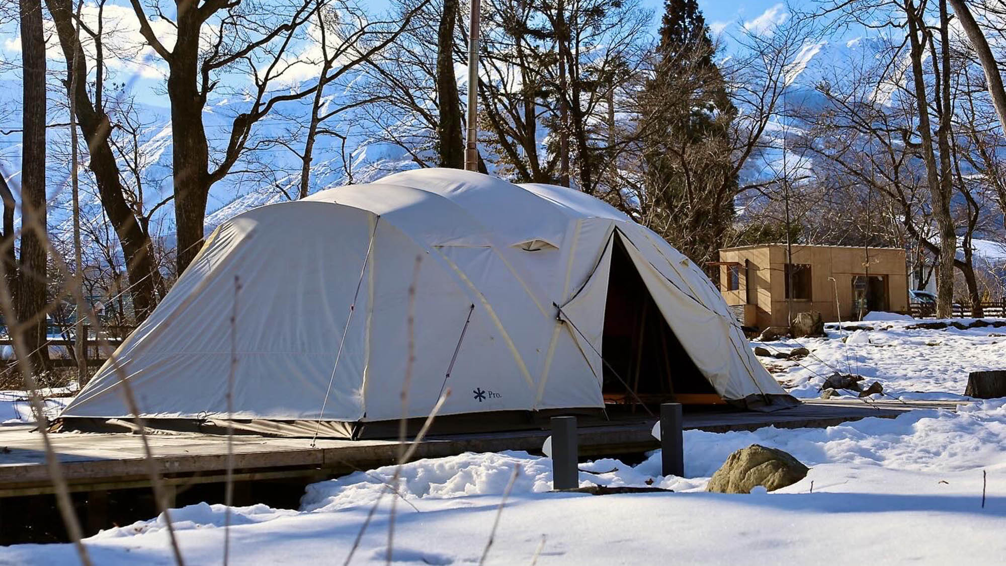 ・【リゲル Pro. ストーブプラス】白馬村の初冬を、炎が灯る特等席でお迎えください