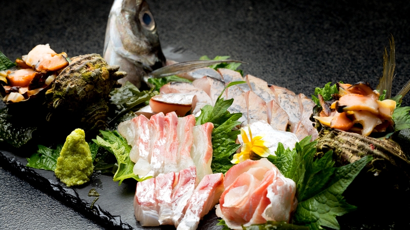 【地魚造り盛り付】日本海の春だから旬を楽しむ！新鮮な魚介☆白えび＆香住ガニ【個室食】【1泊2食付】