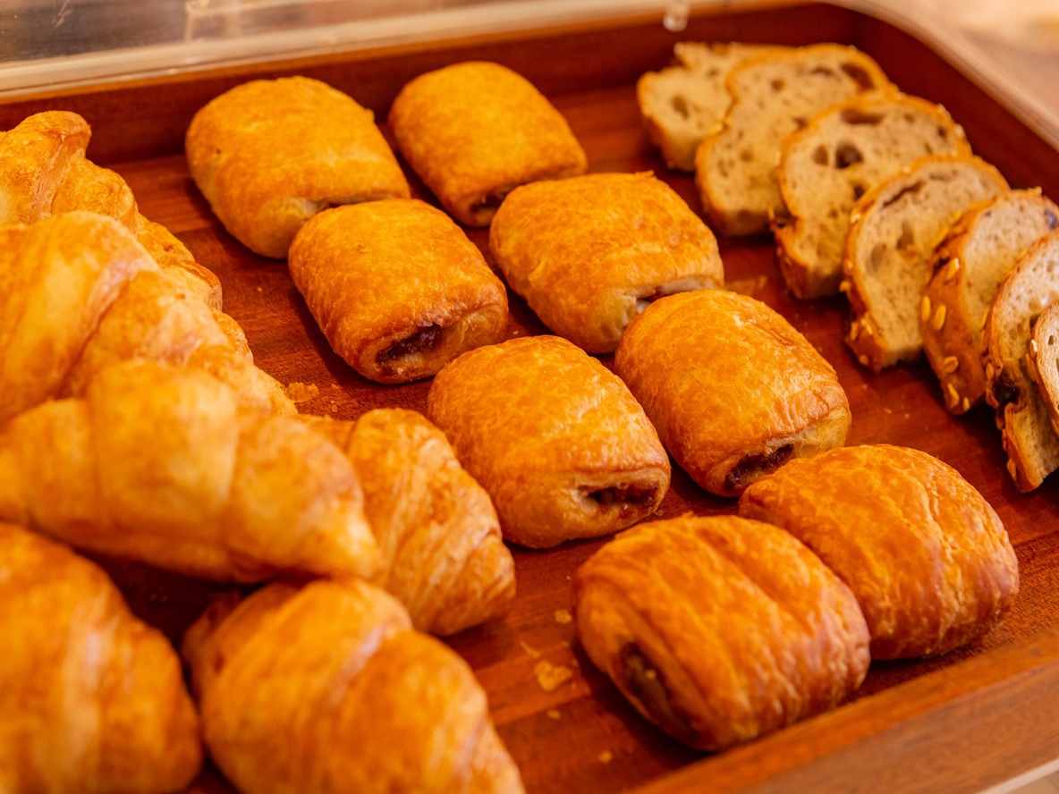 【季節限定・平日限定】ダブルルームシングルユースプラン(朝食付） 