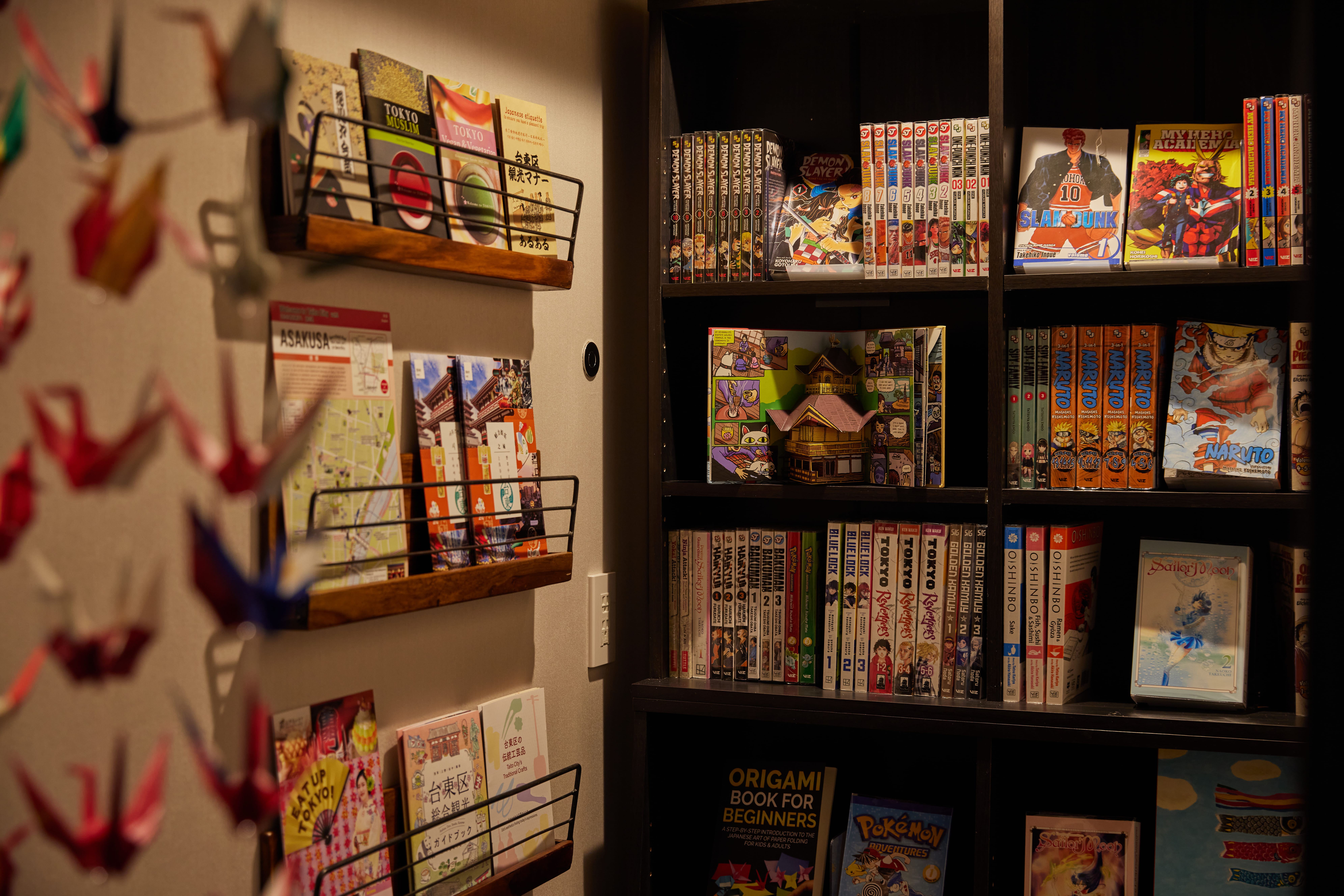 ■ギャラリー　漫画コーナー　日本語版・英語版取り揃えております。