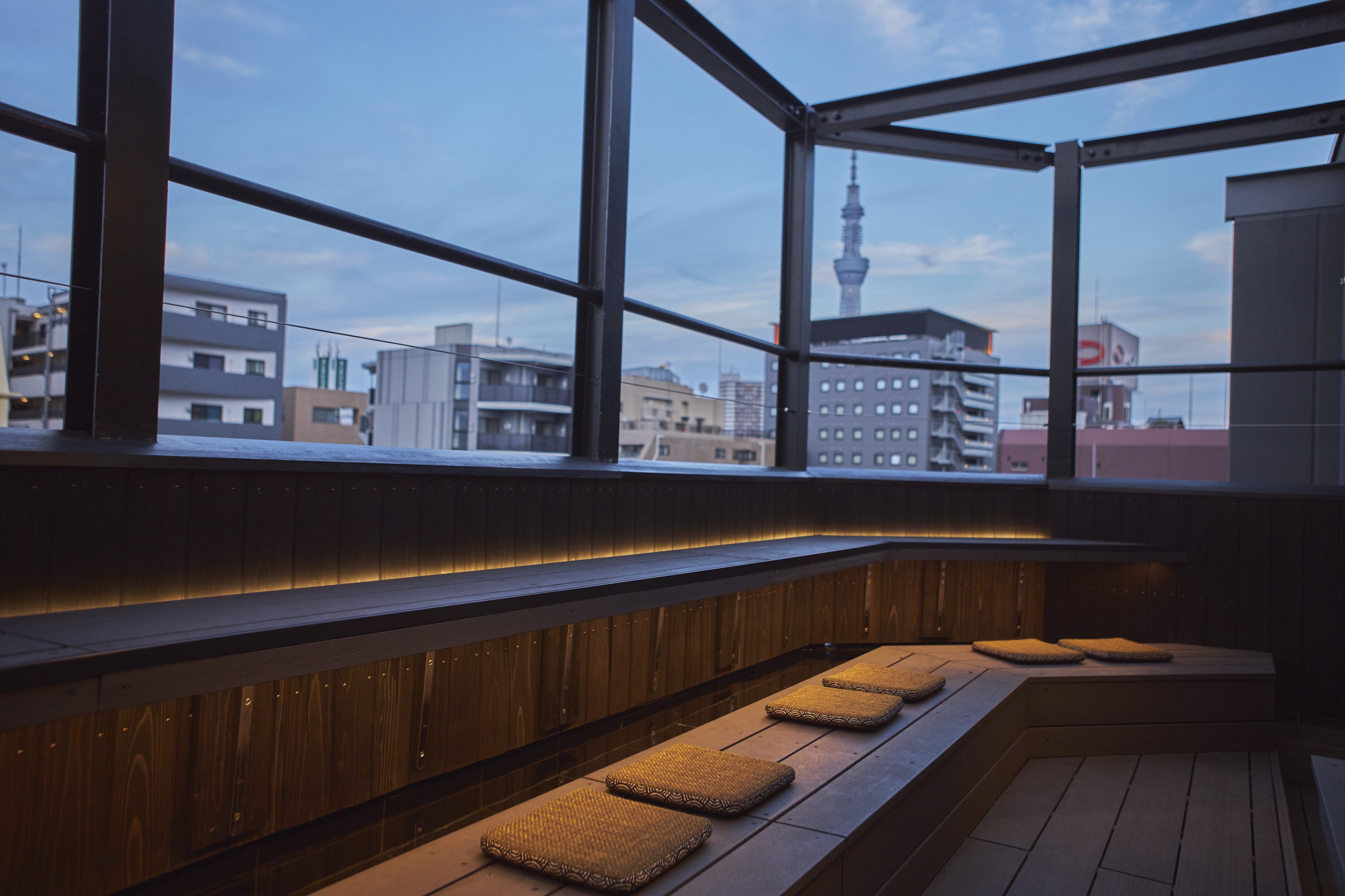 ■足湯　日中のイメージ