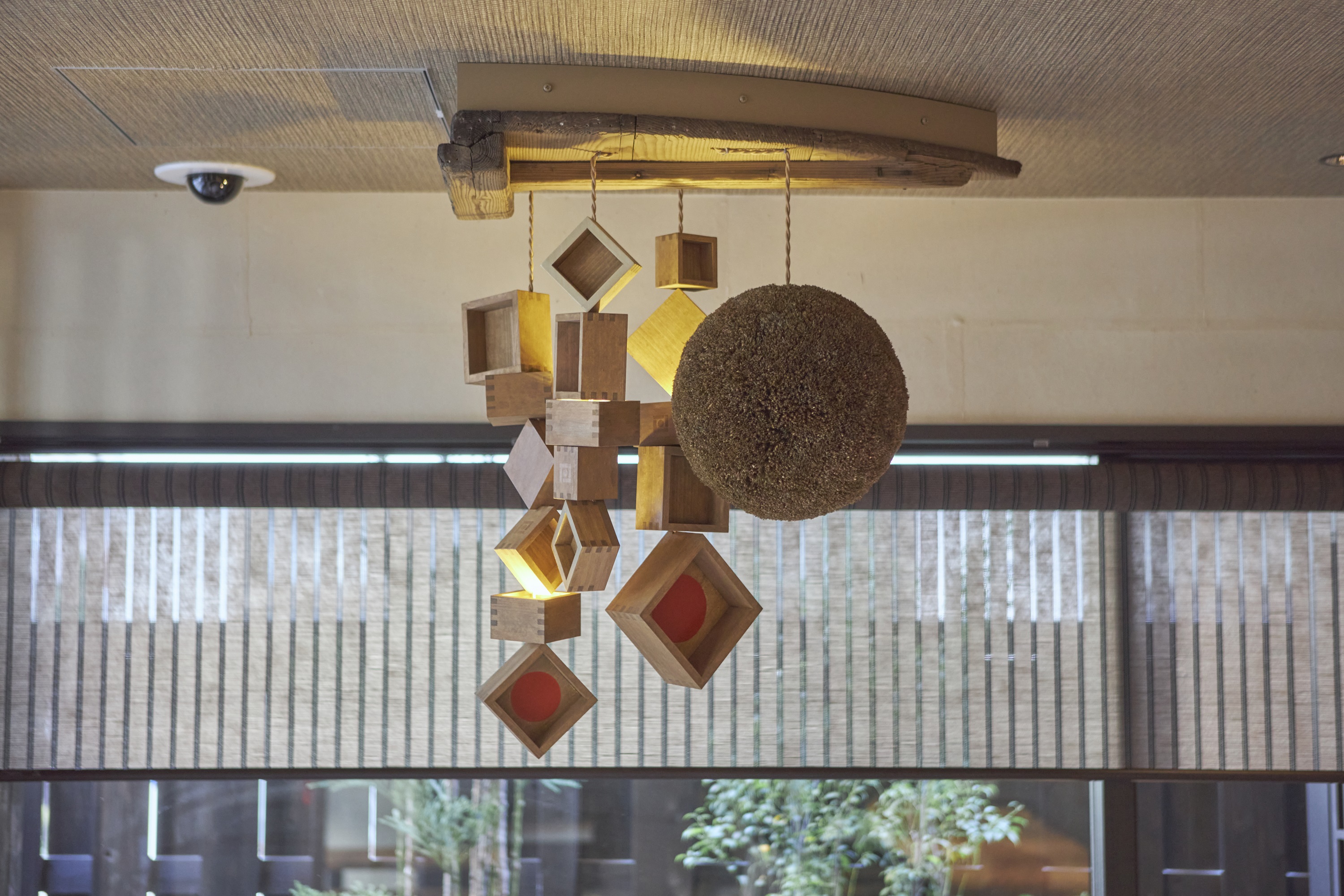 ■エントランス　杉玉アート