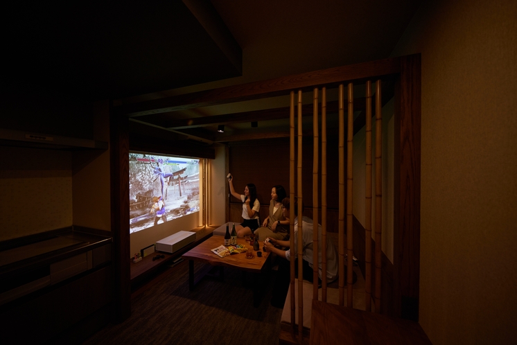【竹の宿】大型画面でPS5ゲームを楽しむことができる。