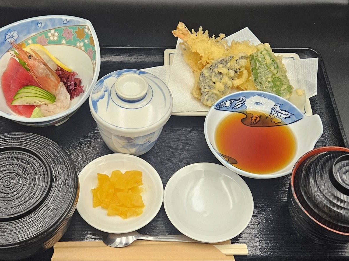  【温泉三昧/2食付】美味海鮮『朝御膳』と『夕御膳』、お食事＆温泉で満足STAY !! ★