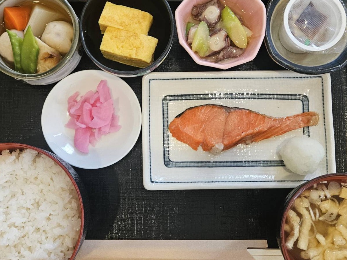 【温泉三昧/朝食付】美味海鮮『朝御膳』と天然温泉でくつろぎSTAY !! ★