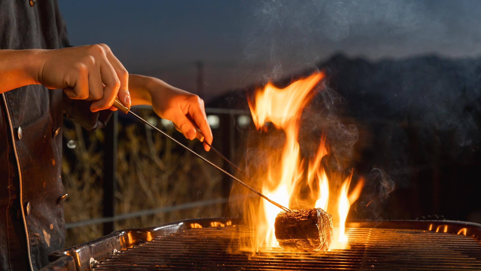 A5ランク“甲州牛シャトーブリアン”全8品【目の前で焼きたてを】朝食はお部屋へお届け〜全室露天付客室