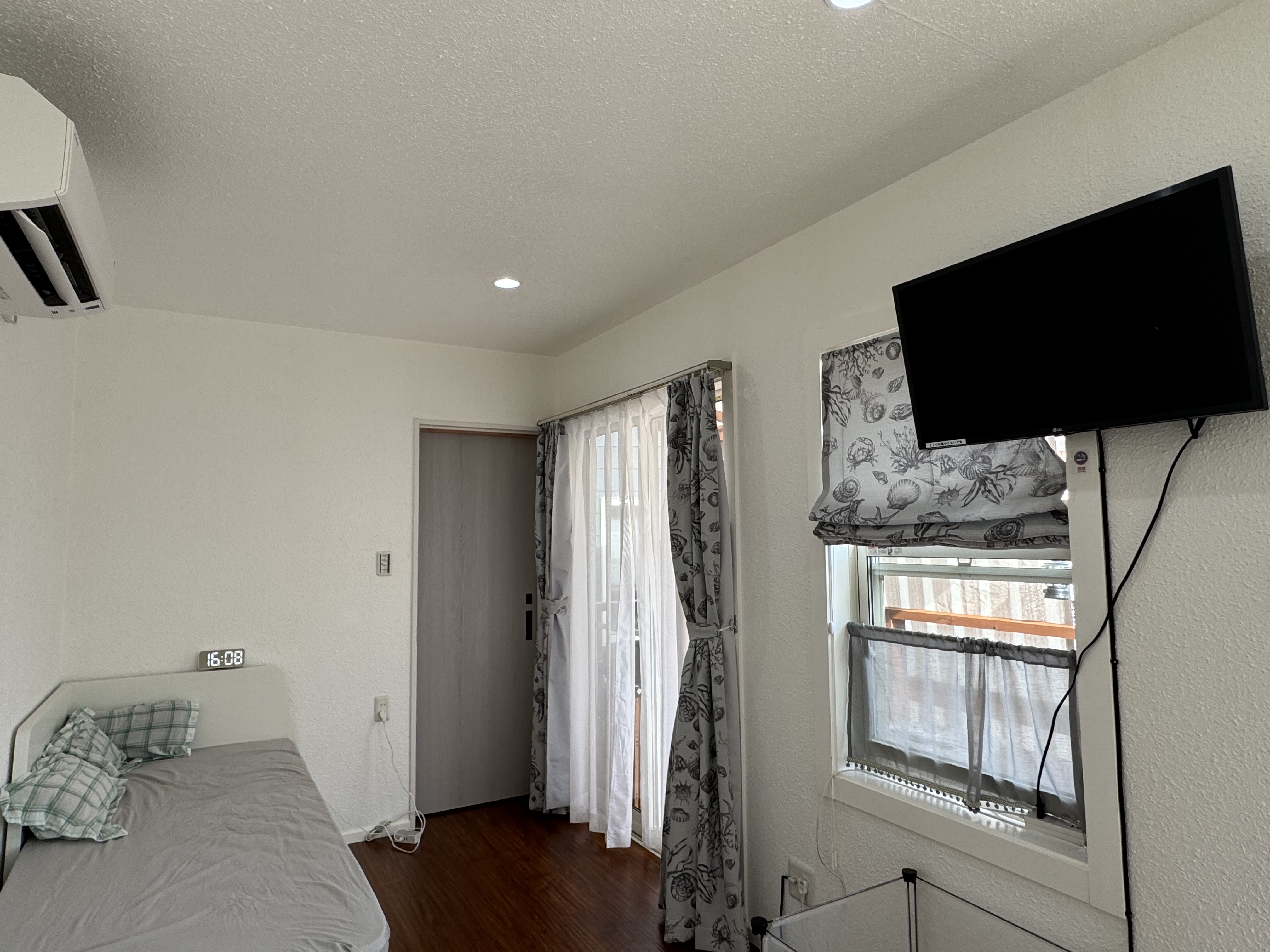 ミニトレーラーハウス　室内全体