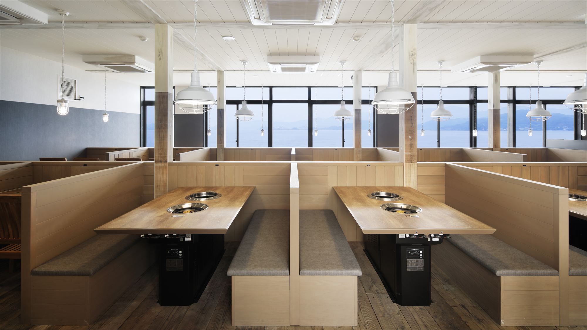 テラスダイナー