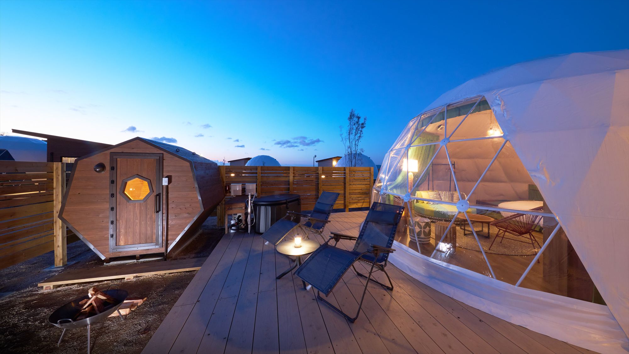 GRAX sauna yard/潮風に包まれ、波音に耳を澄ます外気浴を楽しむプライベートサウナを満喫