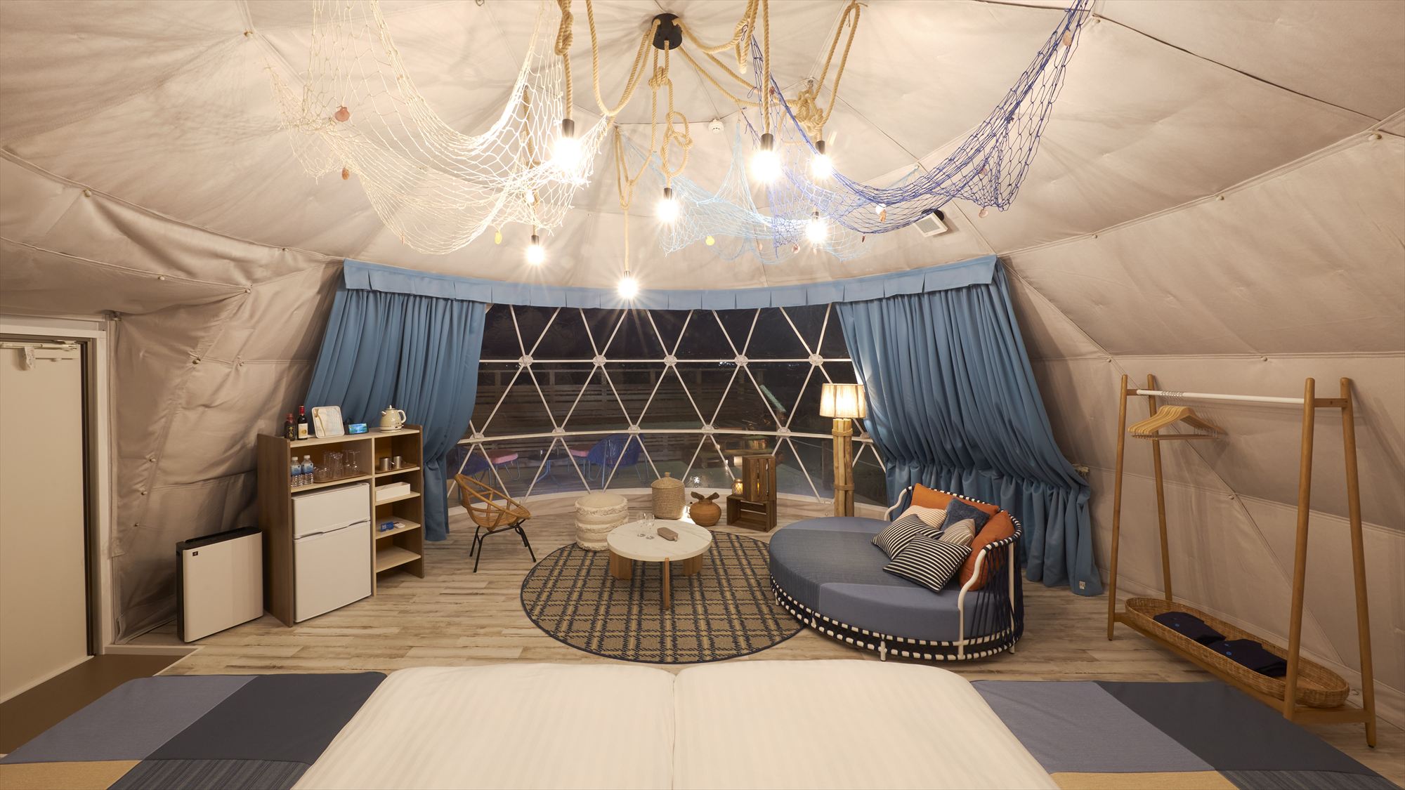 GRAX terrace/夕暮れの刻一刻と変化する海の景色を眺めながら穏やかな時間を。