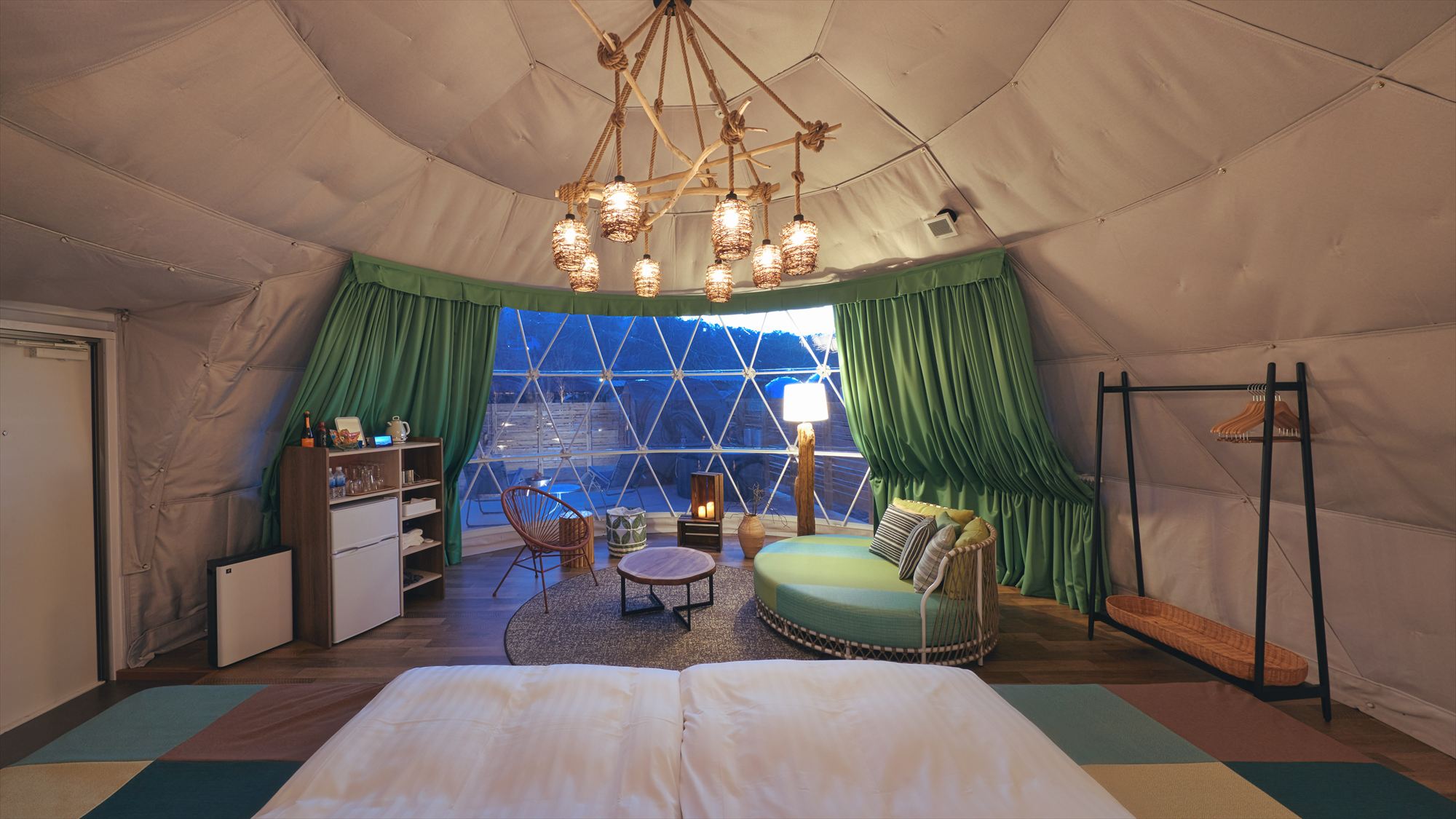 GRAX sauna yard/バレルサウナ付きのお部屋。温度調整可能な冷たい水風呂も完備。