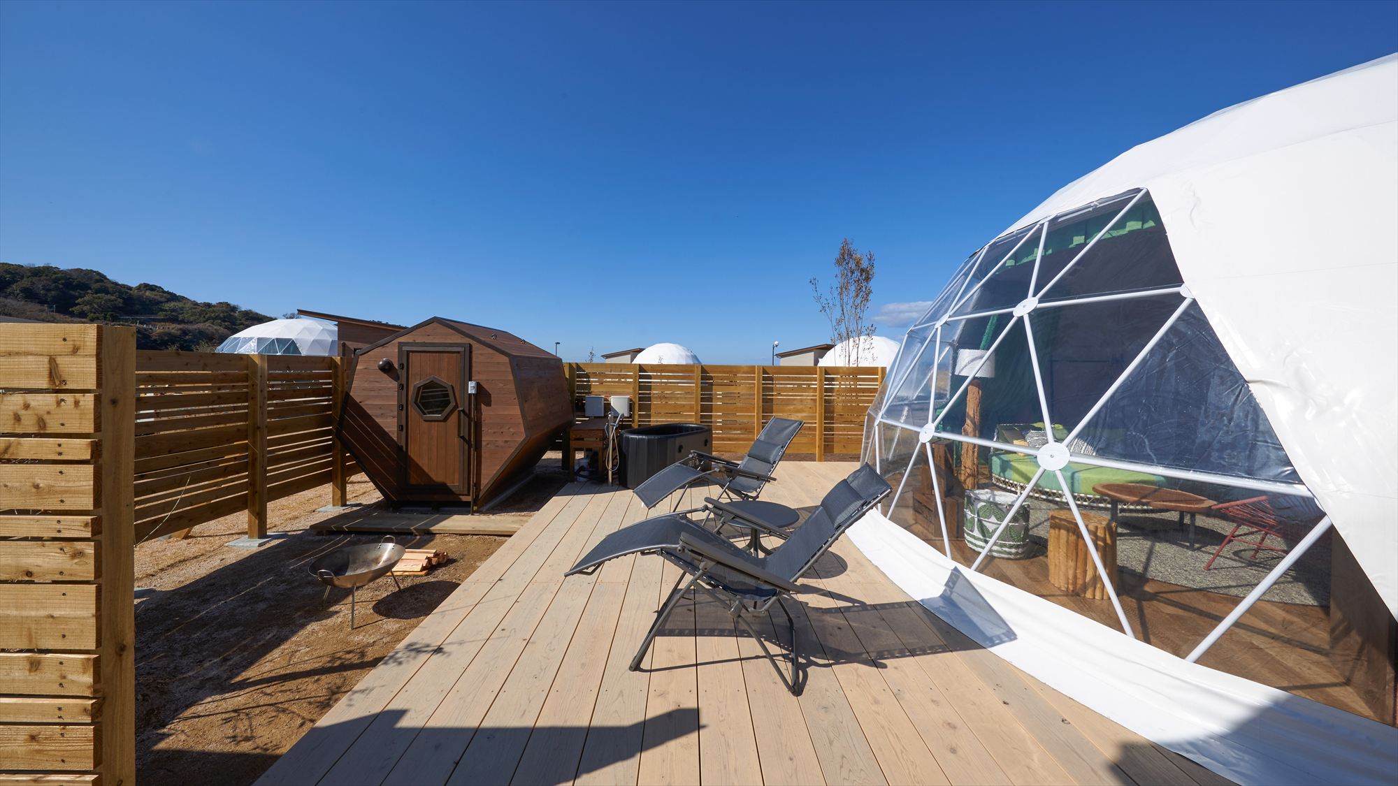 GRAX sauna yard/潮風に包まれ、波音に耳を澄ます外気浴を楽しむプライベートサウナを満喫