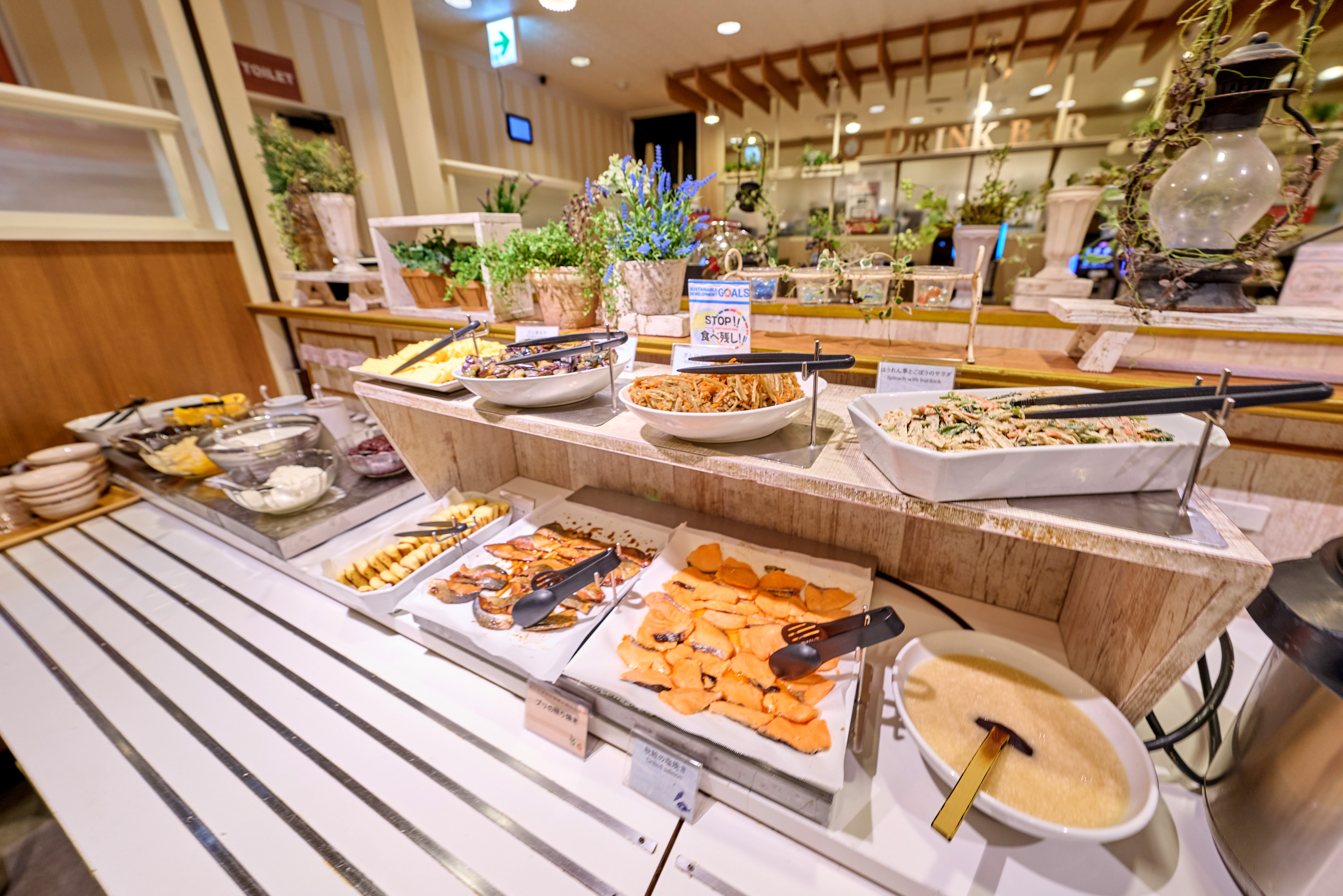 朝食ビュッフェ