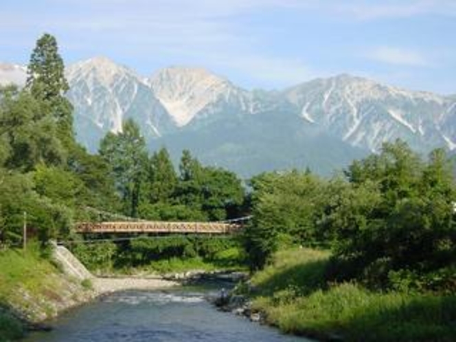 夏の大出つり橋