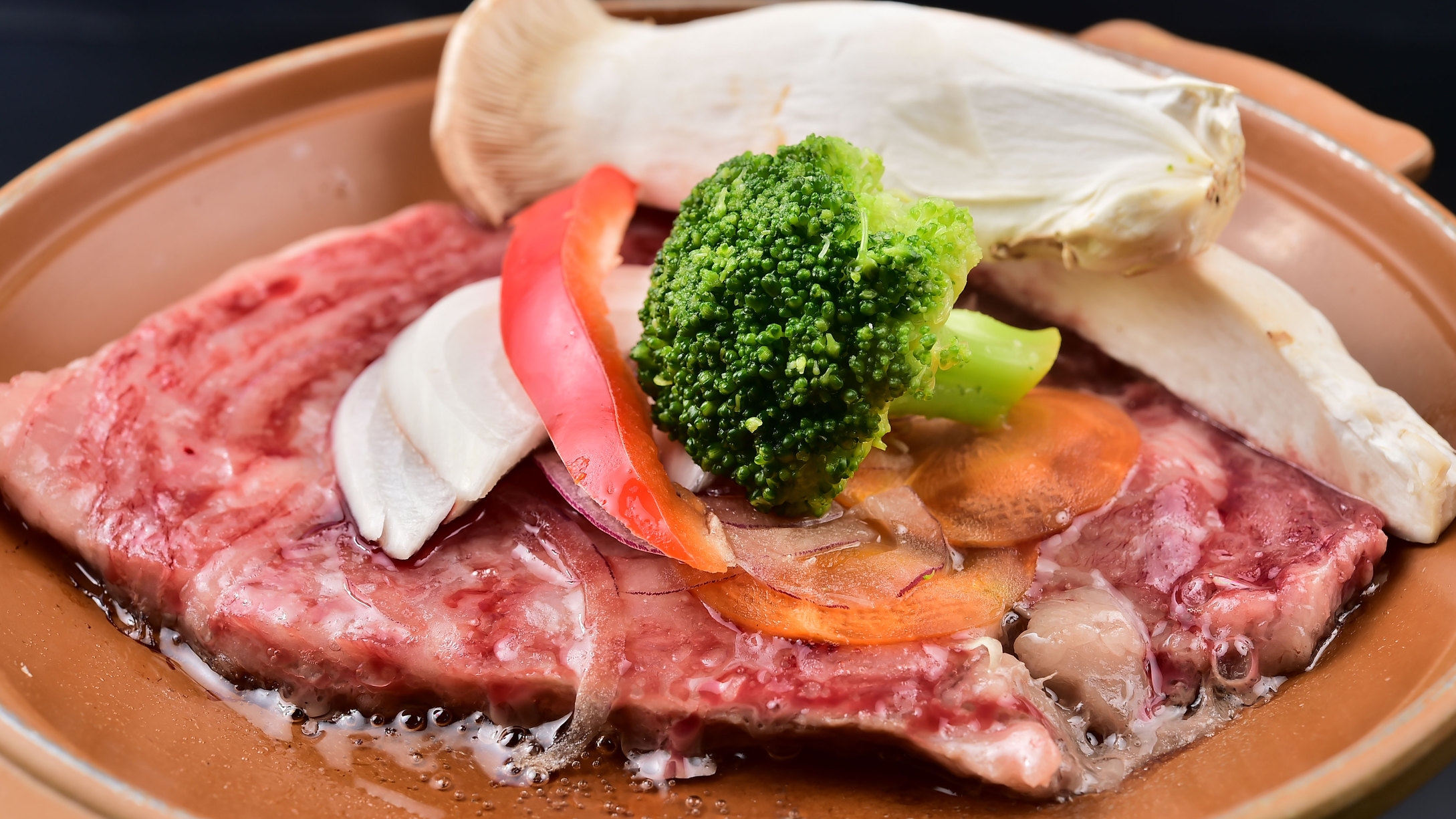お箸で食べられるほど柔らかい！『信州和牛ステーキ』と旬の和食コース【1泊2食】