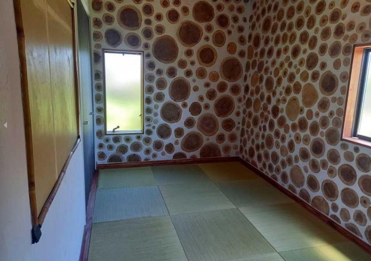 吹抜けの7.5畳の和室