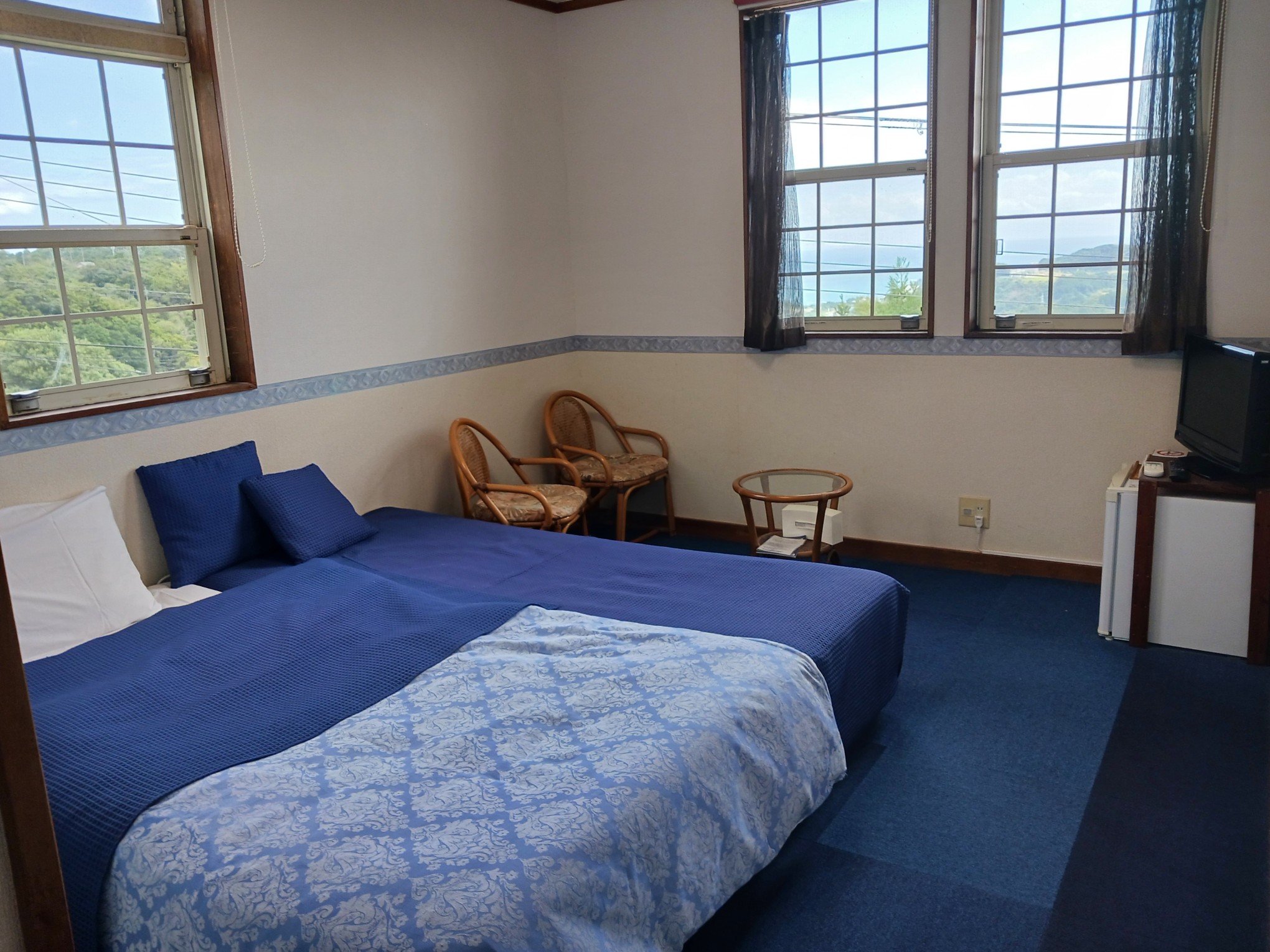 ビジネス（１人ご利用）の場合、ダブルベット仕様でセッティング。ゆっくり、手足を伸ばして下さい。