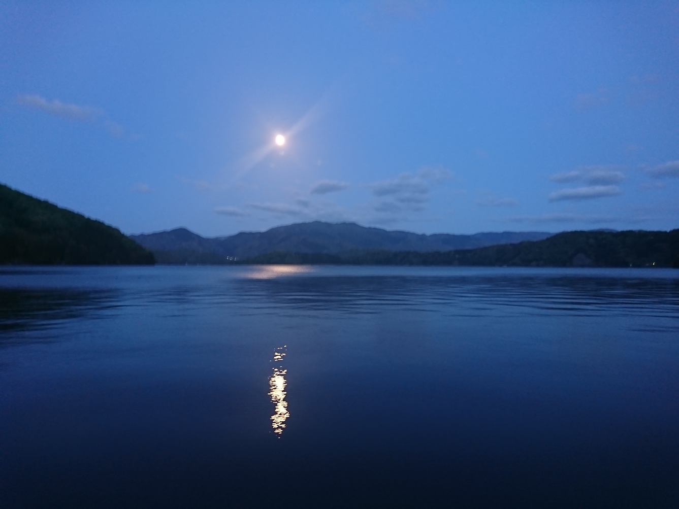 【水月湖星空カヤック】湖の真ん中で満天の星にかこまれる体験を。