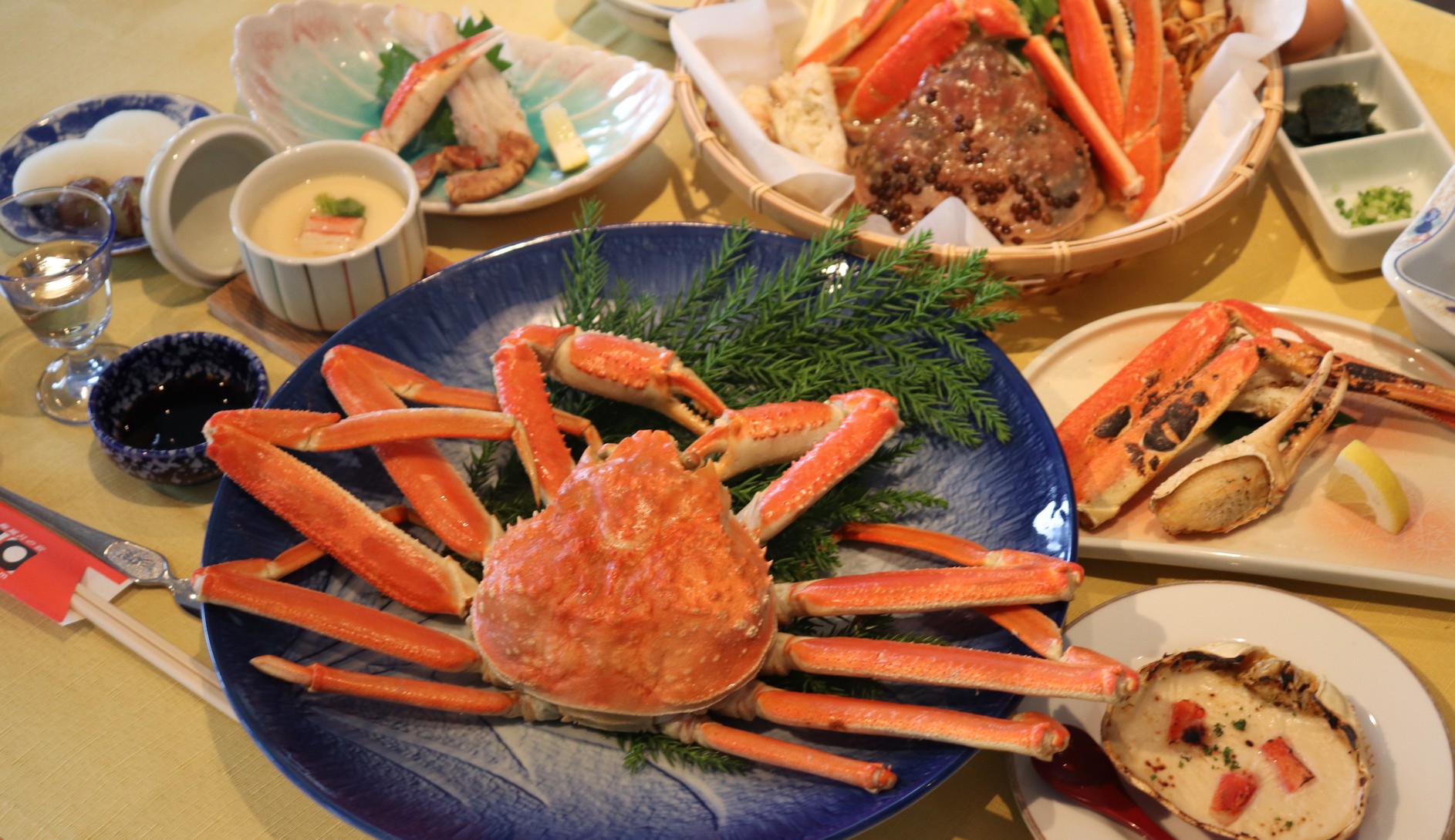 【カニフルコース】ゆで蟹＋カニ刺し＋焼きカニ+カニグラタン＆至極の出汁が自慢のカニ鍋
