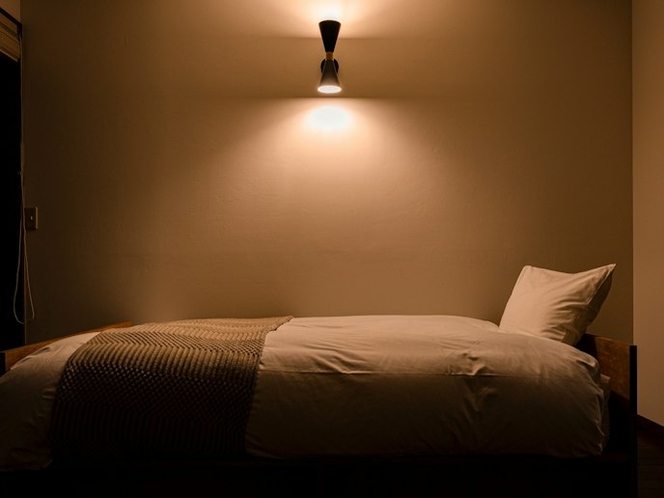 ・【寝室】間接照明が室内を優しく照らし快眠へと誘います