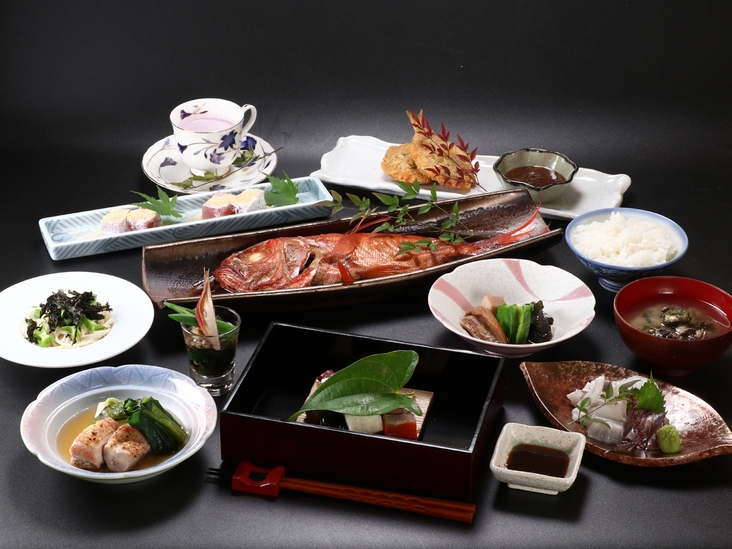 【直前割】絶品☆金目鯛の煮付けと新鮮魚介！貸切風呂あり《2食付き》