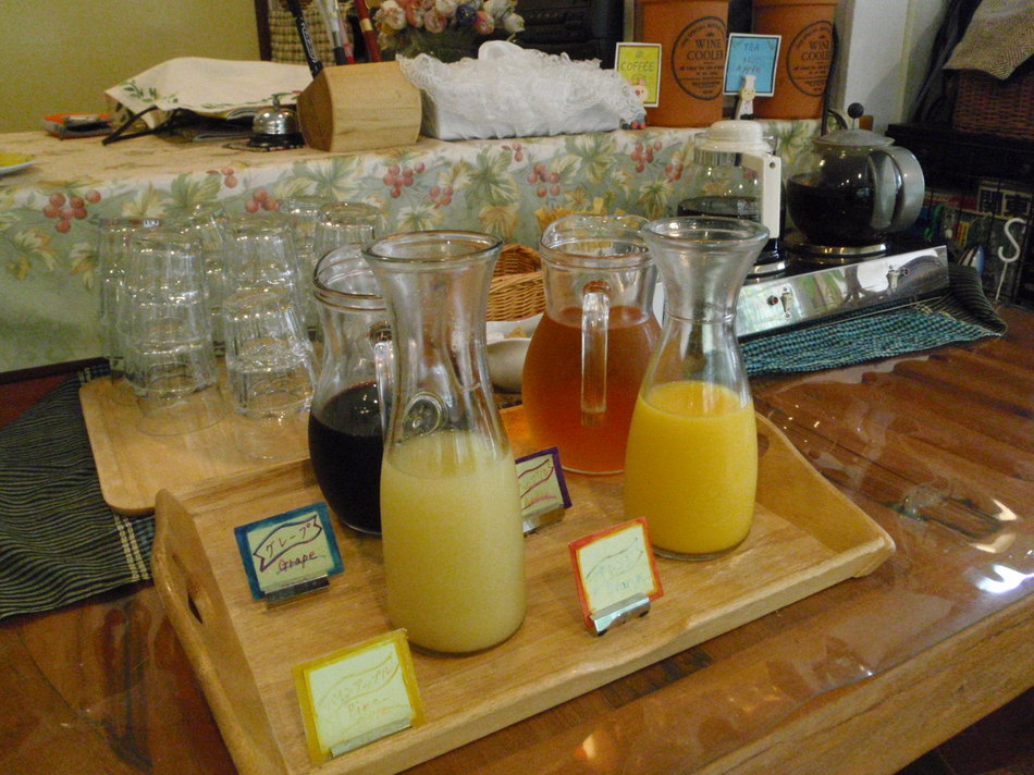 朝食時のソフトドリンクは、数種類！選べて、お変りも！