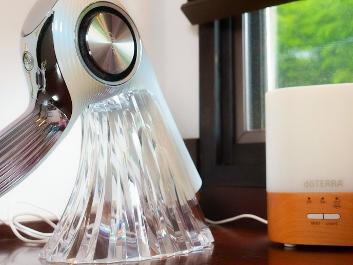 ・【アメニティ】自動温度調節機能で有名なReFa（リファ）のドライヤーをご用意