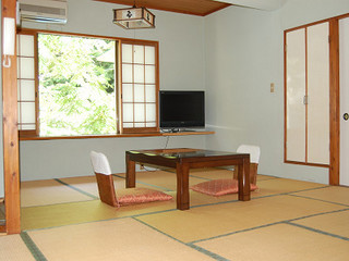 気軽にのんびり出来るそれぞれ趣の異なった和室(トイレ付き)