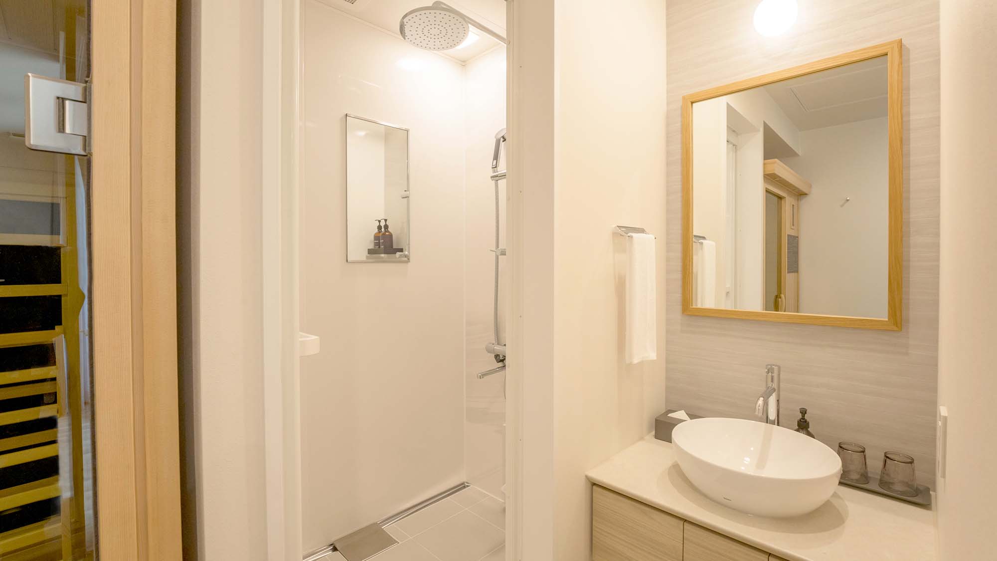 【シャワールーム】全室にシャワールームを完備