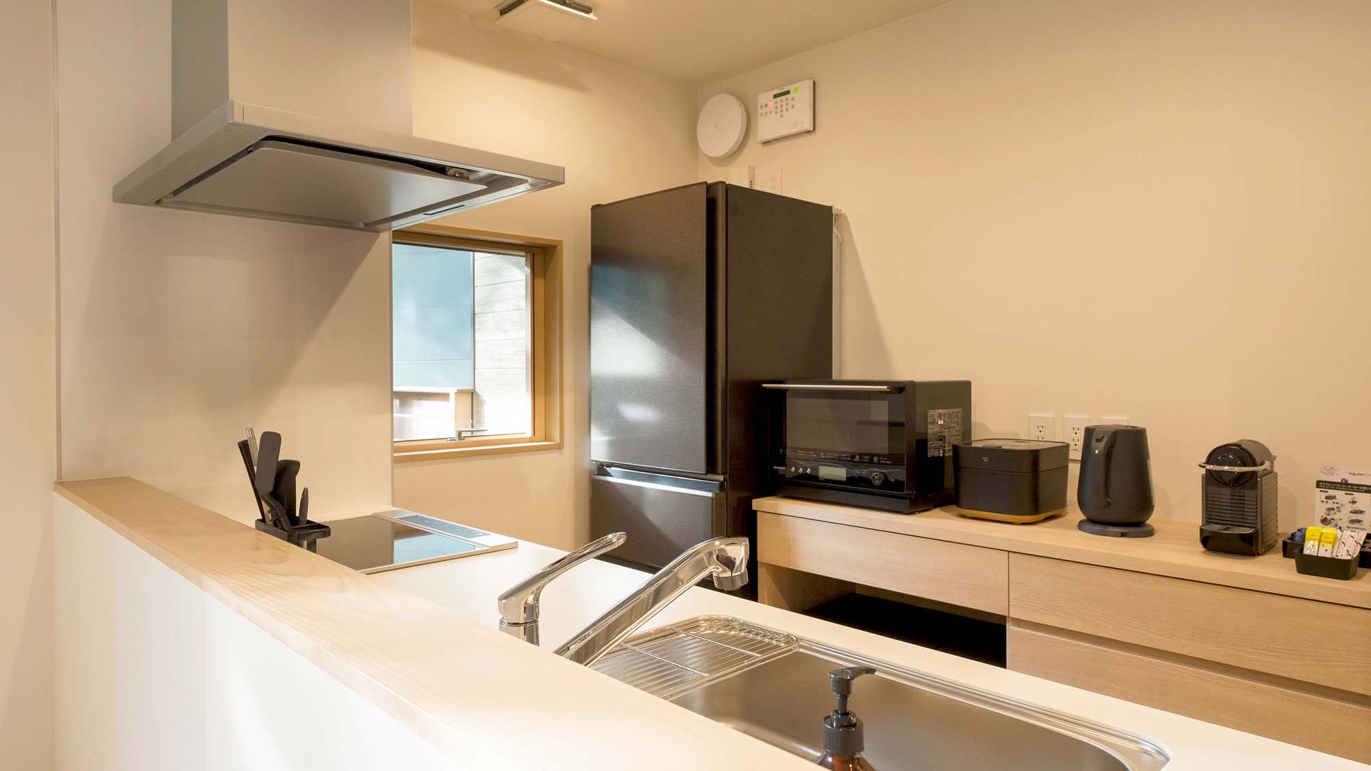 【Cタイプ：キッチン】オープンキッチンなので、会話を楽しみながらお料理も！