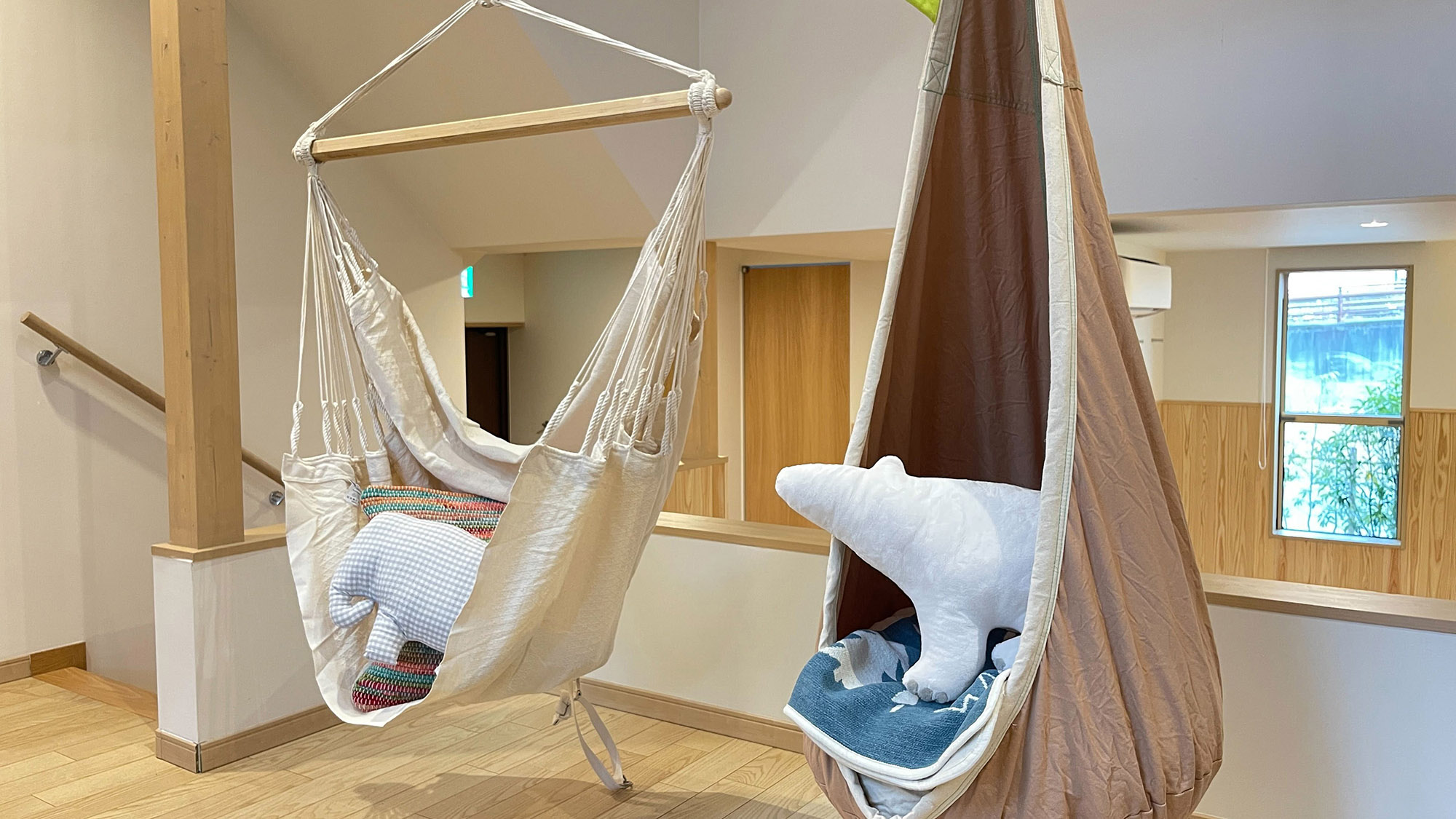 【D1タイプ：リビング】大人も子供もくつろげる、ハンギングチェア