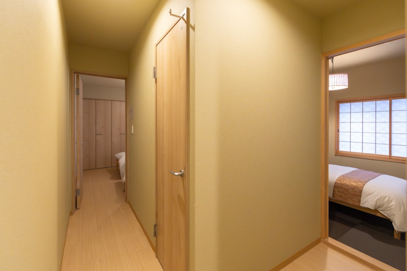 3F  寝室の間にシャワールーム＋トイレ Hallway between bedroom 1...