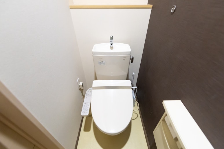 2F Toilet トイレ
