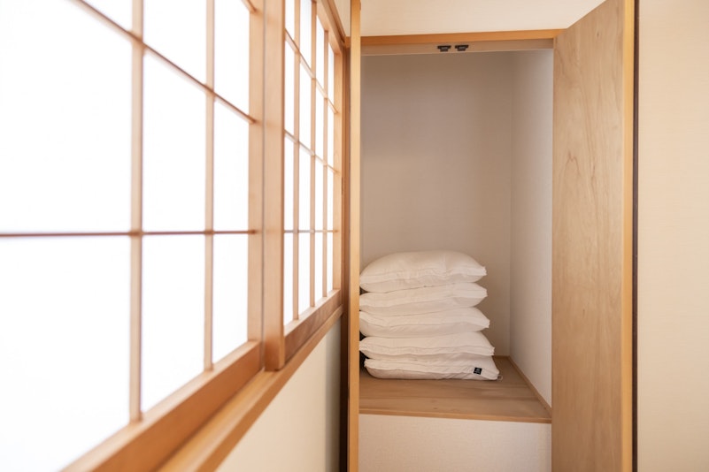 3F Bedroom 2: Closet space 寝室2: 押入れ