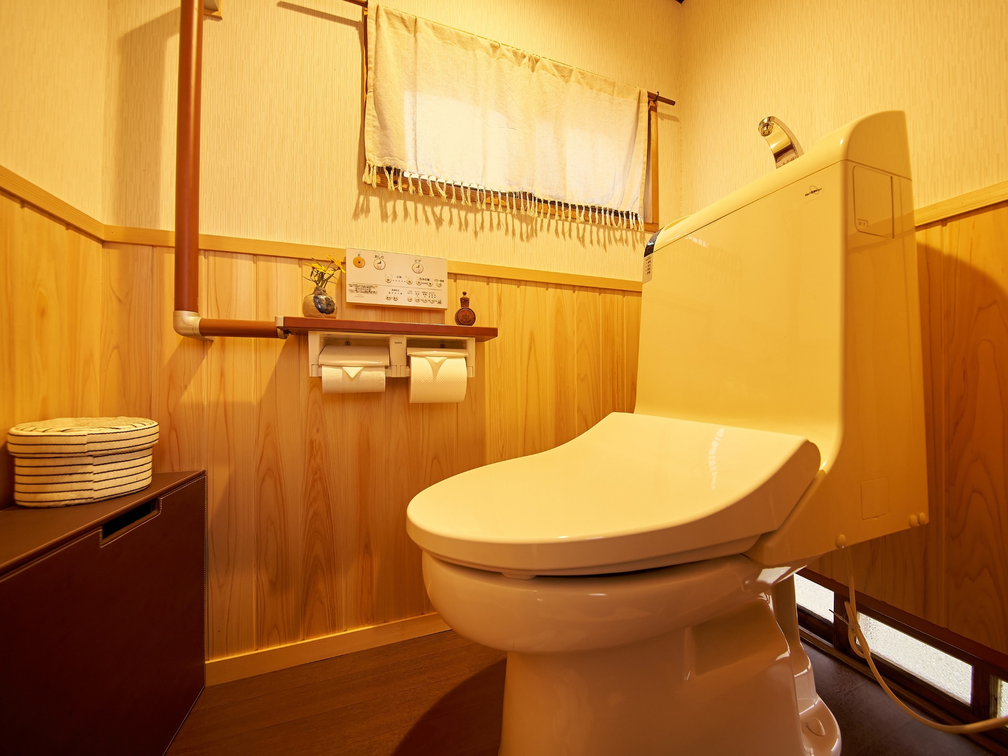 ・【トイレ】2か所にございます　大人数でも安心してお使いいただけます