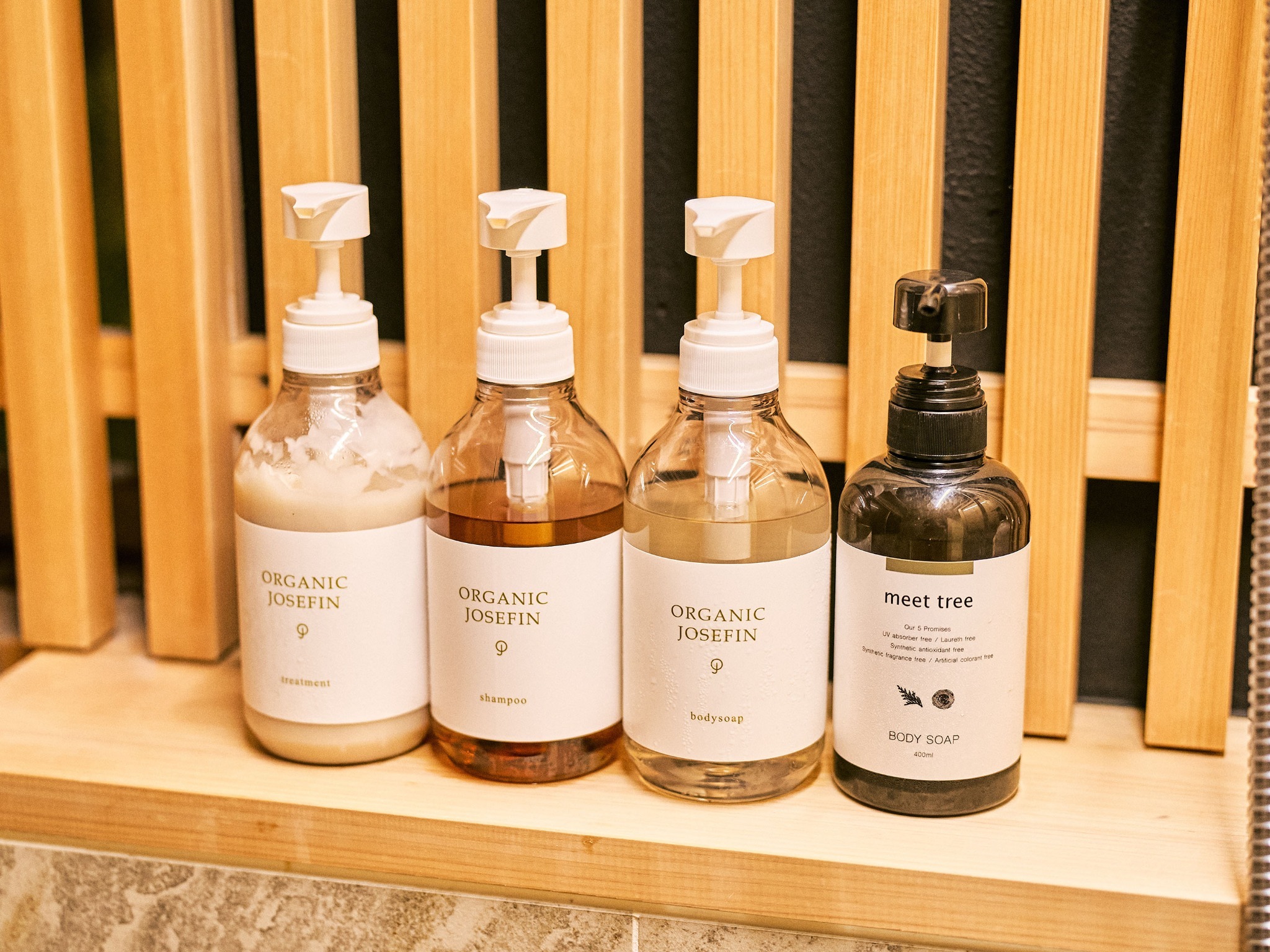 ・【バスアメニティ】お肌に優しいシャンプーやボディソープもございます　安心してお使いください