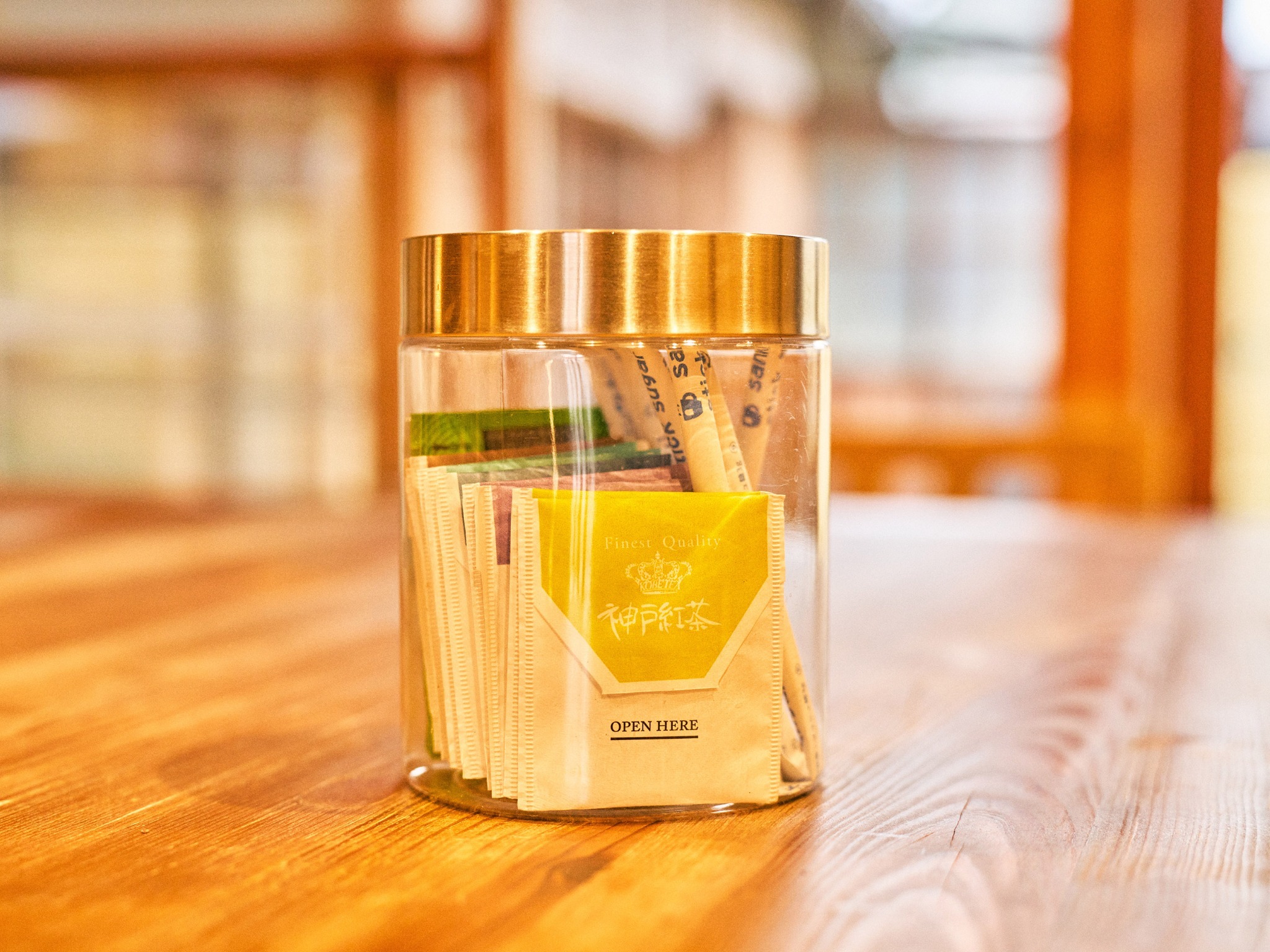 ・【設備】様々なティーバッグをご用意　砂糖もございますので甘いティータイムをどうぞ