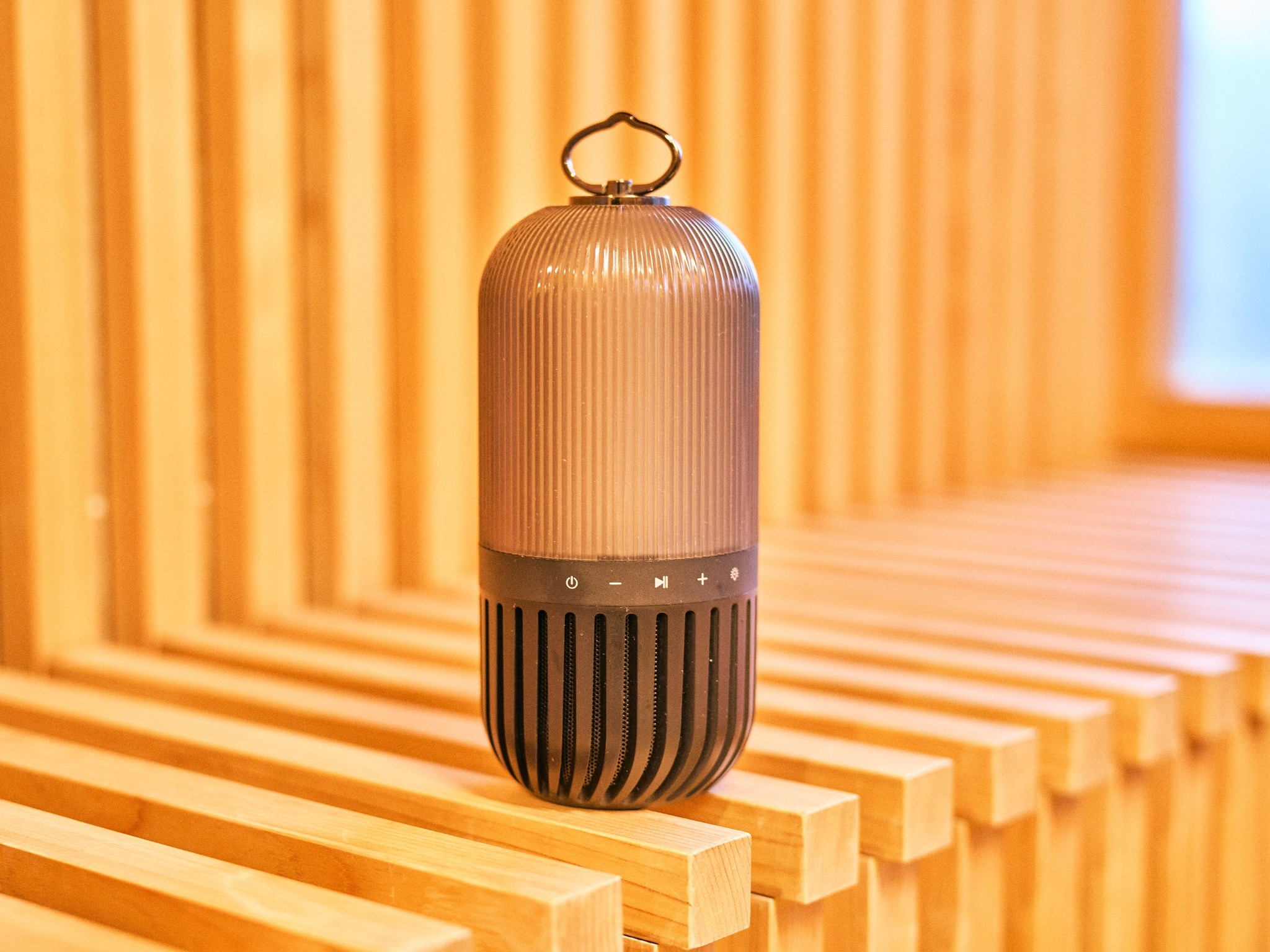 ・【バスアメニティ】ランタンスピーカーをご用意　お風呂で焚火のような癒しの灯りと音楽が楽しめます