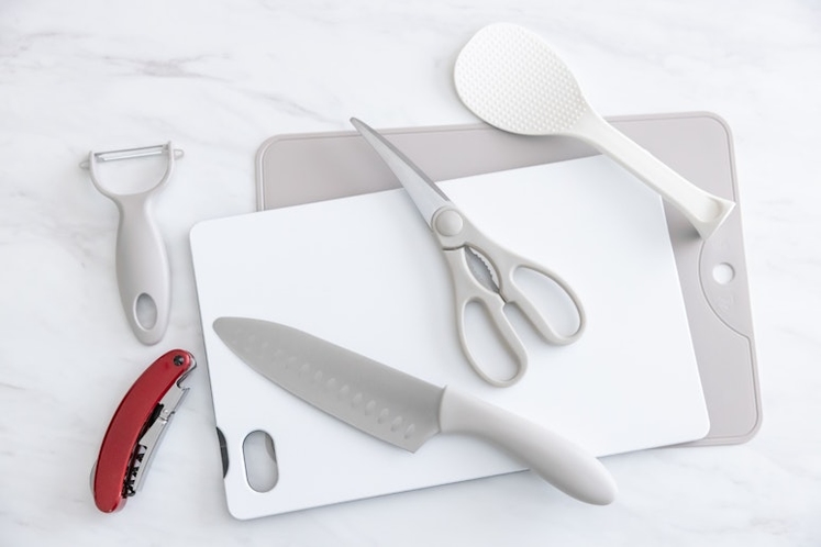食器 Dishes and utensils