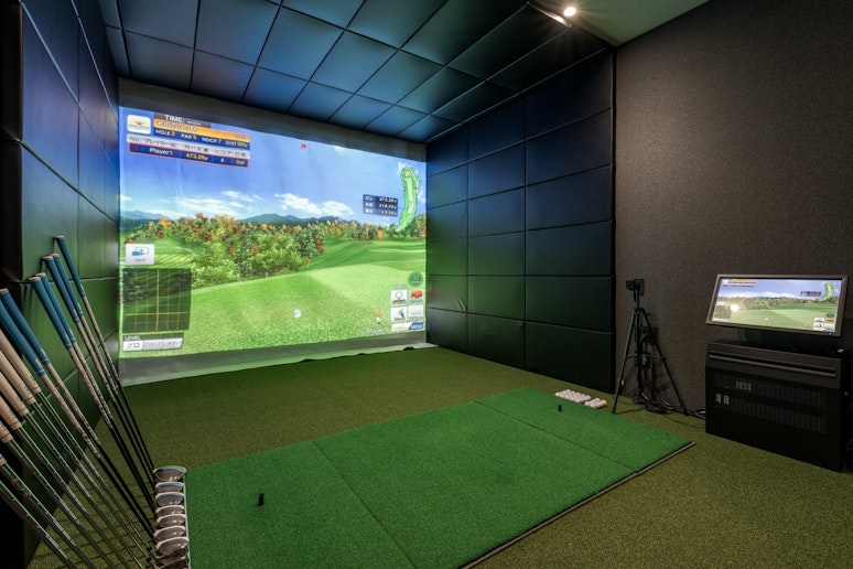 シミュレーションゴルフ　対戦や練習ができます。