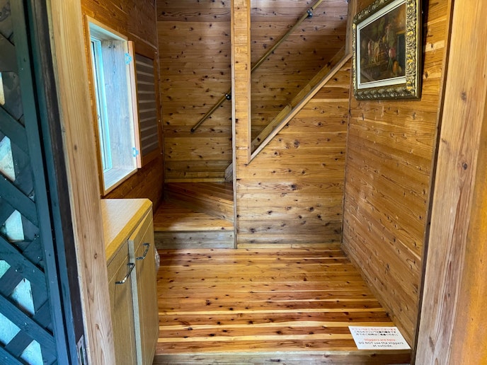 玄関を開けた瞬間から木の清々しい香りがします！