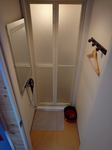 シャワー室脱衣所