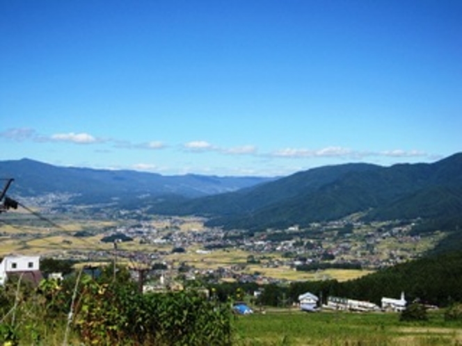 庭から木島平村絶景