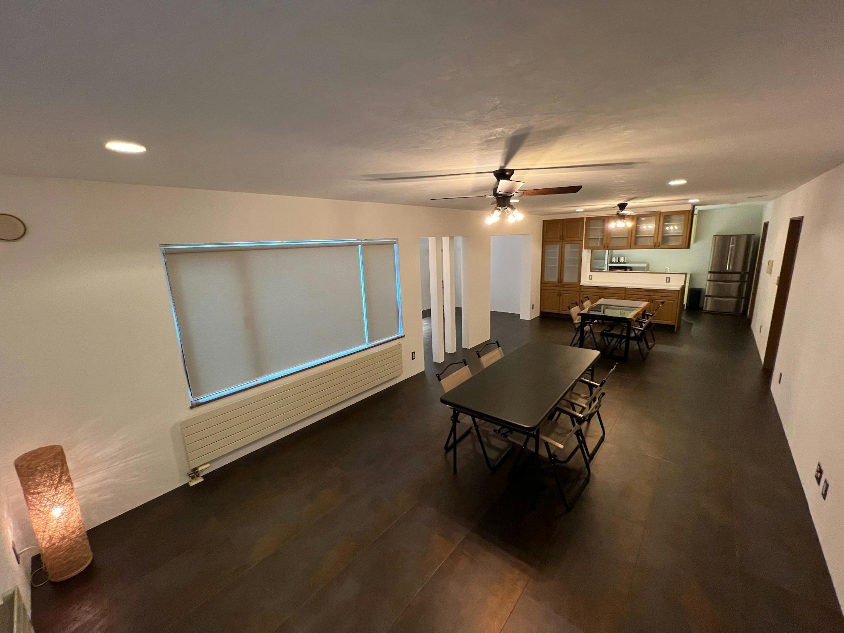 １F free room