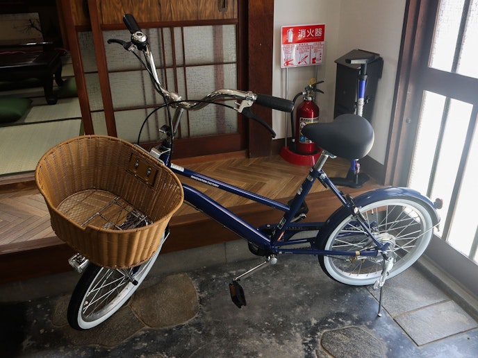 みずまの宿では、お買い物用のレンタル自転車を一台ご用意しています。